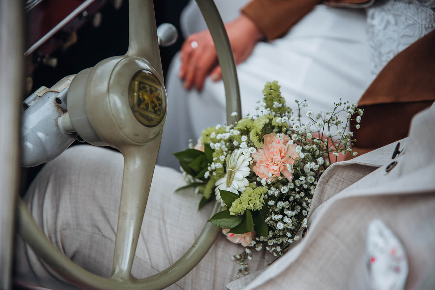 DES_SOURCES_STUDIO_PHOTOGRAPHE_VAR_TOULON_PIGNANS_portrait_shooting_MARIAGE_CLEMENCE_ANTHONY_06_2024-118
