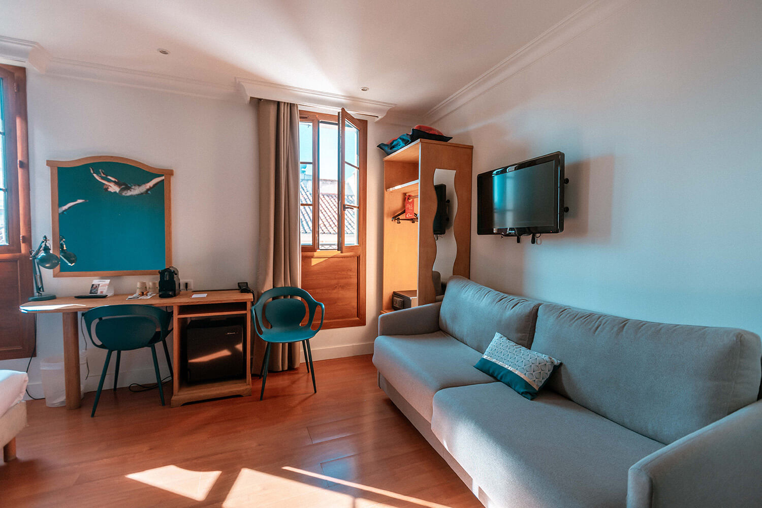 DES_SOURCES_STUDIO_PHOTOGRAPHE_VAR_TOULON_PIGNANS_portrait_shooting_hottel_restaurant_grand_hotel_gare_6