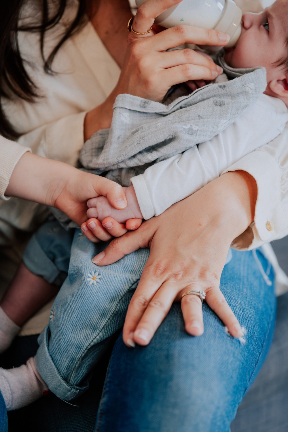 DES_SOURCES_STUDIO_PHOTOGRAPHE_VAR_TOULON_PIGNANS_portrait_shooting_famille_enfant_ALEXANDRA_NAISSANCE_LUCIE-4