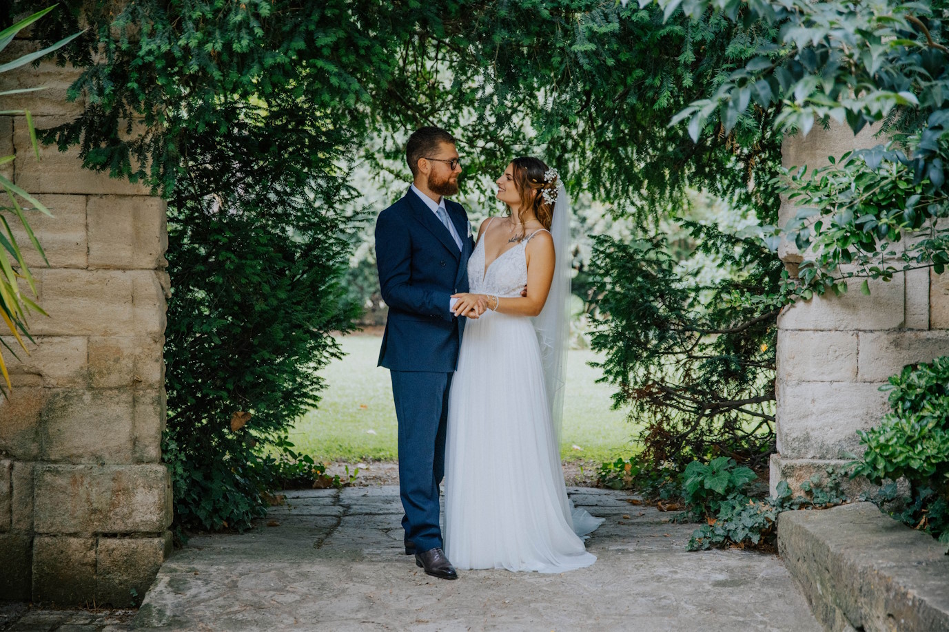 DES_SOURCES_STUDIO_PHOTOGRAPHE_VAR_TOULON_PIGNANS_portrait_shooting_Mariage_MAXIME_LAURA_07_2025-170